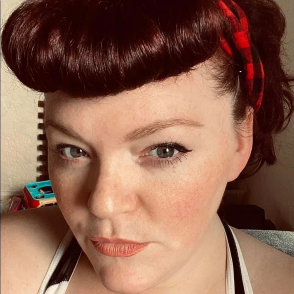 Meet your Posher, Stephanie